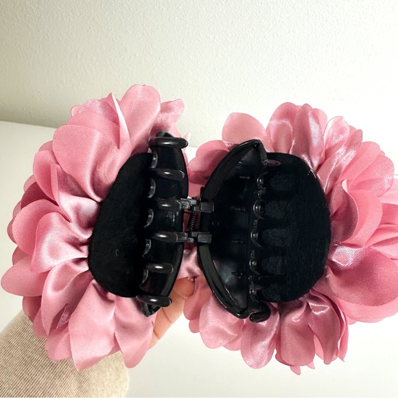 Big Boho Flower Hair Clip in Pink - Picture 5 of 7